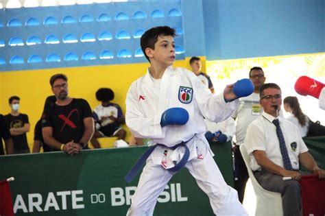 Karate De Blumenau Conquista Duas Vagas Para Seleção Da Cbk Resumo