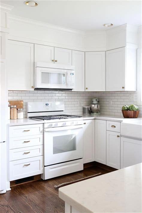 Examine Below For Small Kitchen Renovation In 2020 Kitchen Soffit