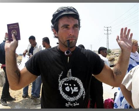 Get vittorio arrigoni's contact information, age, background check, white pages, liens, civil records, marriage history, divorce records & email. Il Reading Movie Stay Human dedicato a Vittorio Arrigoni ...