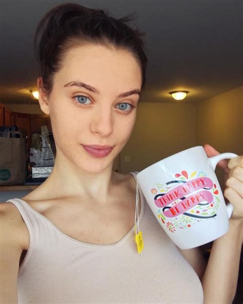 Lana Rhoades Brunette Blue Eyes Think Happy Be Happy Moving To Chicago Adult Film Actress