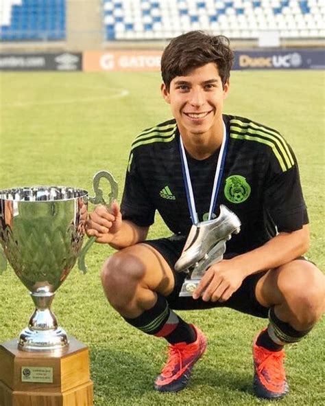 Diego lainez leyva (born 9 june 2000) is a mexican professional footballer who plays as a winger for la liga club real betis and the mexico . Diego Lainez - Mexico ⚽ 💕 | Seleccion mexicana de futbol ...