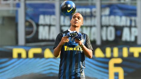 In the current club academica played 1 seasons, during this joao mario this seasons has also noted 0 assists, played 2341 minutes, with 14 times he played game in first line. João Mário perto de ficar sem treinador