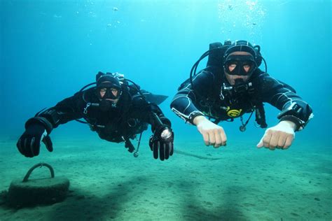 A Divers Guide To Equalizing Your Ears Scuba Diving Lessons Nj
