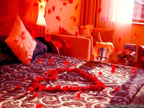 Romantic Couple Wallpapers Images Photos Hd Valentine Bedroom Decor