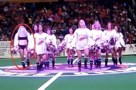 Cheerleader Left Red Faced After Wardrobe Malfunction Hot Sex Picture