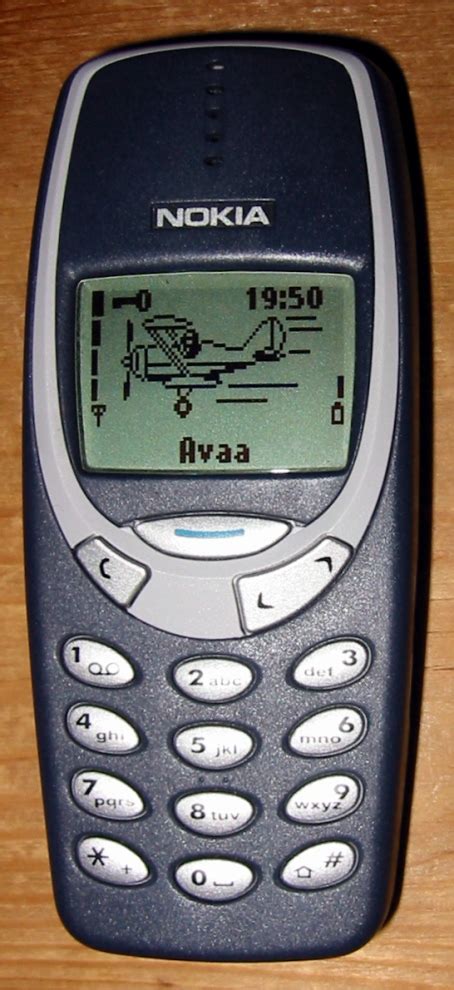 It comes in four distinct colors: Nokia 3310 - Wikipedia