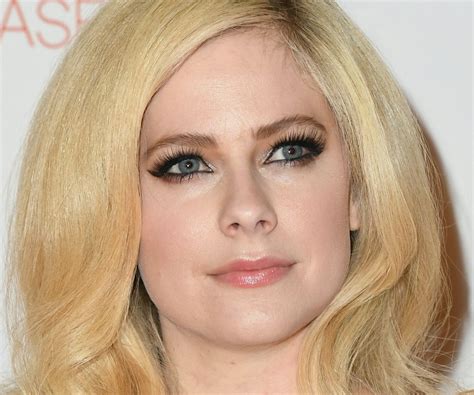 Avril Lavigne Says Music Helped Keep Her Alive While Battling Lyme Disease