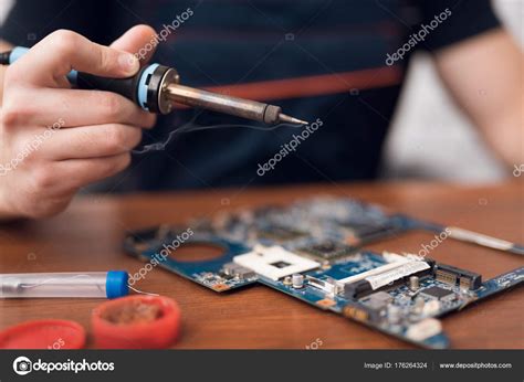 Also, if you just plug the dead drive into a working system, what is your best windows utility for drive repair? Soldering repair shop near me - ALQURUMRESORT.COM