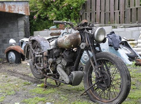 For many years motorcycle fans and enthusiasts talked about the 'urban myth' of the brough superiors. Gb, all'asta 8 Brough Superior: la motocicletta di ...