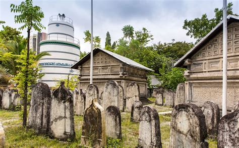 Top 10 Cultural Attractions and Local Stays in the Maldives – Hotelier