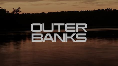 The outer banks is a string of peninsulas and barrier islands separating the atlantic ocean from mainland north carolina.from north to south, the largest of these include: Outer Banks — Just about TV