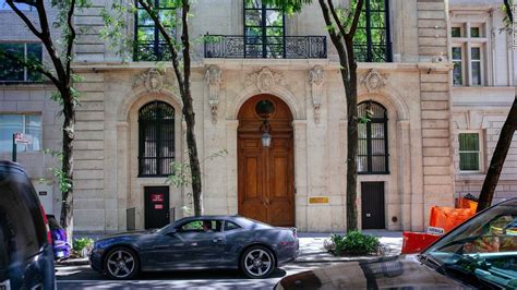 Jeffrey Epsteins Manhattan Mansion Sold For Approximately 51 Million