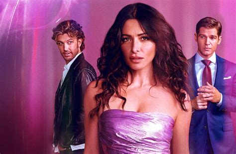 Sexlifes Sarah Shahi Weighs In On Divisive Ending To Netflixs Raunchiest Show Hamzala Inc
