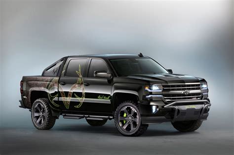 2016 Chevrolet Silverado Adds Hunting Inspired Realtree Edition