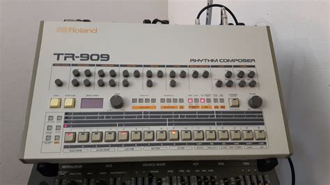 Roland Tr 909 Image 1753336 Audiofanzine