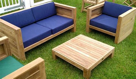 De moins de 100€ à plusieurs milliers, la gamme de prix du mobilier de jardin est particulièrement large ! salon de jardin pas cher bois - Idées de Décoration ...