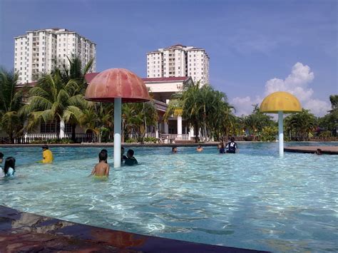 Senarai hotel dan homestay yang berdaftar dengan motac untuk tujuan pelepasan cukai pendapatan sehingga rm1,000 bagi tahun 2021. Homestay Kondo Mutiara, Pulau Pinang: Homestay Bandar ...