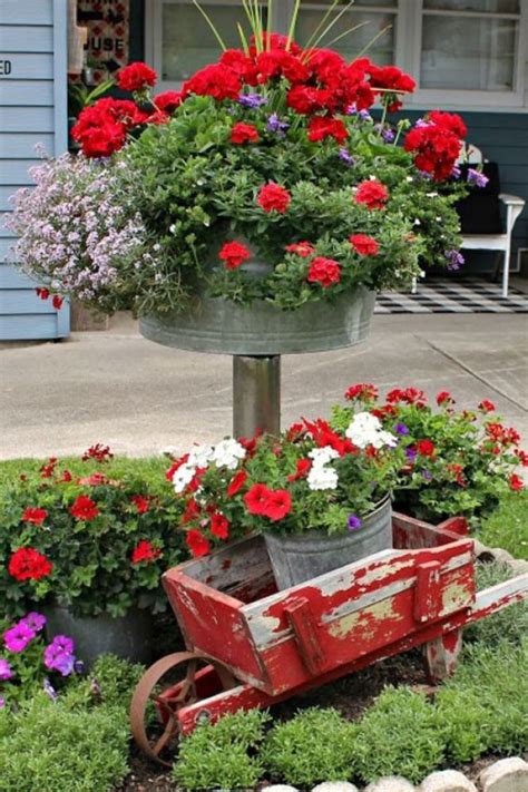 That's why we've put together this roundup of simple diy garden projects to try this year. Making unusual DIY garden decoration yourself - 40 ...