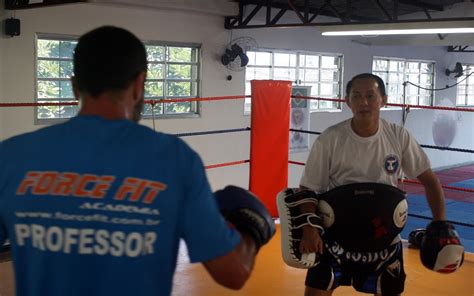 Fotos Pairojnoi Siamchai Mestre De Muay Thai UOL Esporte