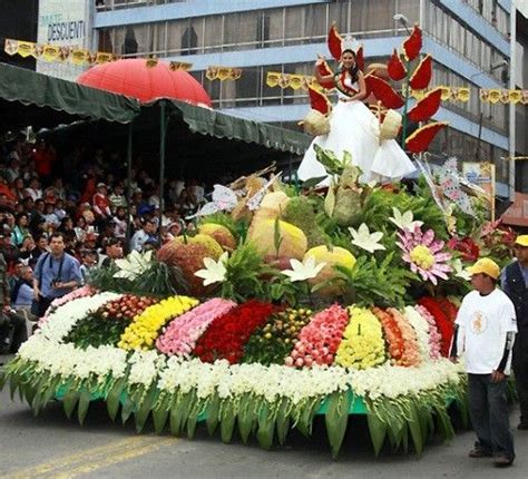 Ambato Fiesta De Las Flores Y De Las Frutas Equador