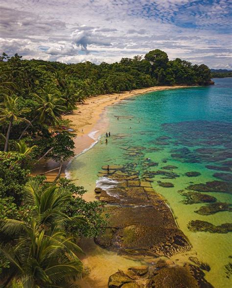 Playa Arrecife Entre Puerto Viejo Y Punta Uva Limón Costa Rica Costa