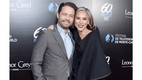 jason priestley is heartbroken over shannen doherty s cancer diagnosis 8days