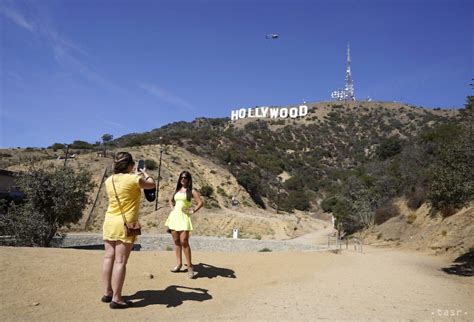Ikonický Nápis Hollywood Nad Los Angeles Sa Dočkal Renovácie