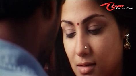 Lip Lock Kissing Scene Between Vikram And Priyanka Youtube