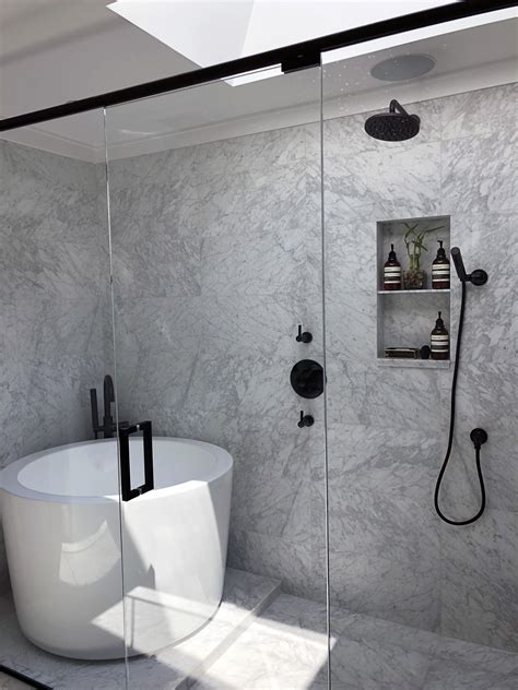 37 Gorgeous Bathroom Tub Shower Combo Design Ideas Bathroom Tub Shower Combo Bathroom