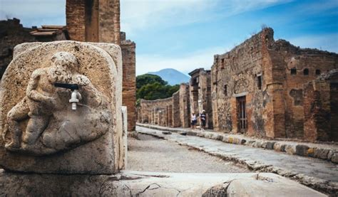 how to do a pompeii day trip from rome best tours and diy options