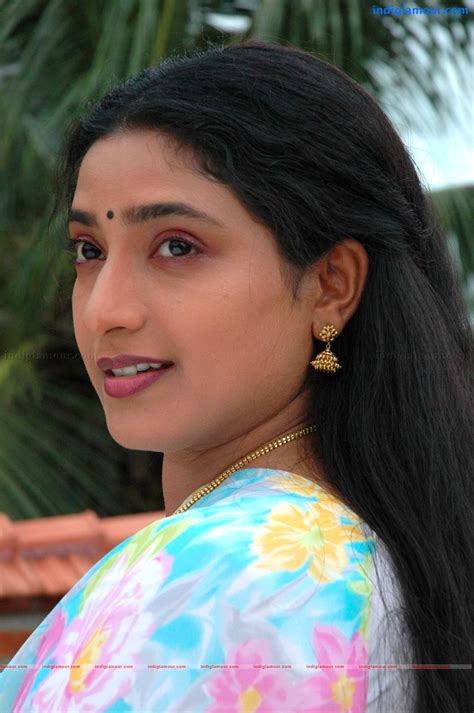 Praveena Actress Hd Photosimagespics And Stills 131795