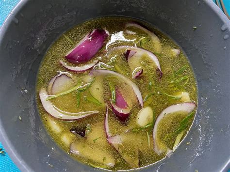 Maybe you would like to learn more about one of these? COSTINE DI MAIALE ALLA GRIGLIA E SALSA AL SEDANO - Cucina ...