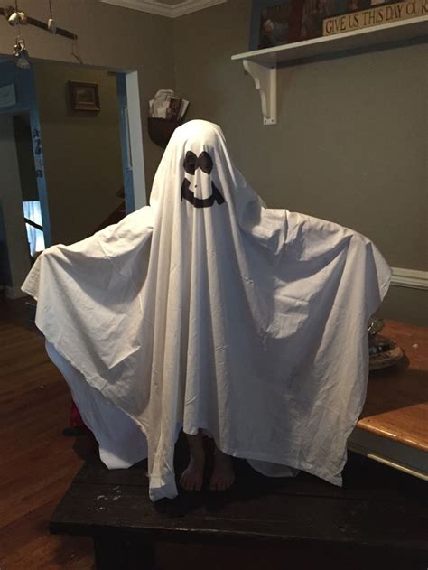 Last Minute Halloween Ghost Costume Out Of Bed Sheet Ghost Costume