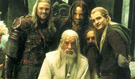 Eomer Gandalf Aragorn Gimli Et Legolas Lord Of The Rings The
