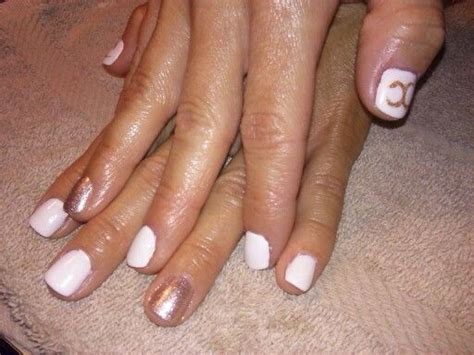 Classic Arctic White Gelish Gold Accent Nails Gold Accents Gold