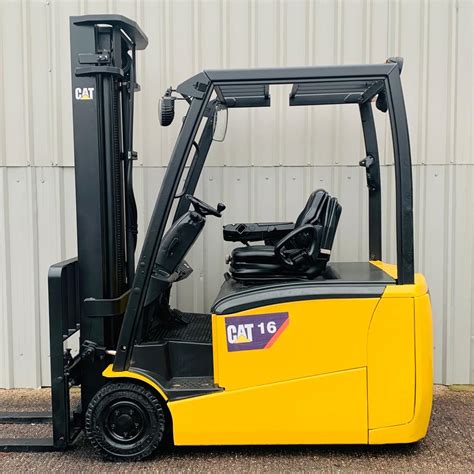 Cat Ep16pnt Used 3 Wheel Electric Forklift 3170