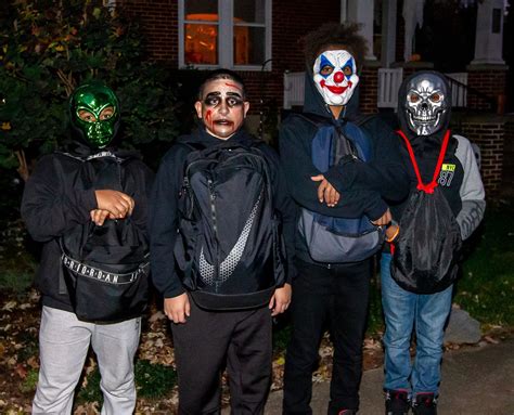 Avoid Traditional Trick Or Treating The Cdc Says In Guidelines For