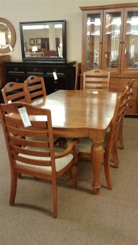 Broyhill Dining Table W6 Chrs Delmarva Furniture Consignment