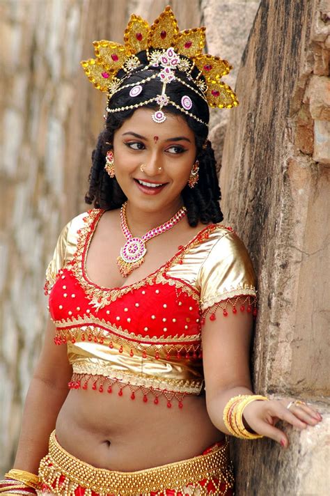 Hot Gallery Cute Looking Hot Tamil Masala Actress Akshaya Hot Navel Show