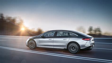 Mercedes Benz Unveils Hotly Anticipated All Electric Eqs Luxury Sedan