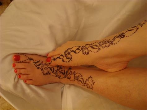 Ayak bileğine doğum tarihi sayı dövmesi. Ayak dövmesi modelleriayak bileği dövmesi - Bayan Tattoo ...
