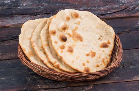 🏅 Roti Roti Es Un Tipo De Pan Plano Servido Con Comida India Y Es Fácil