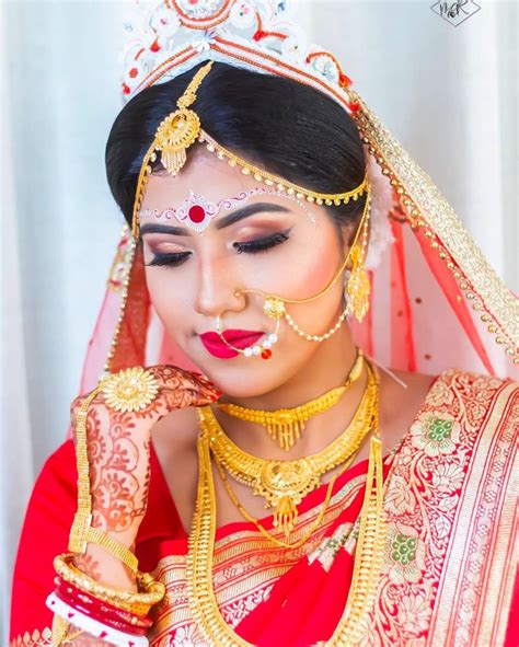 Pin By Kush On Attire Bengali Bridal Makeup Indian Bridal Makeup Bridal Women