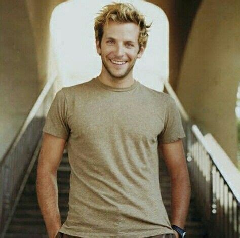 Bradley cooper haare bradley cooper young bradley cooper shirtless bradley cooper irina brad cooper bradley cooper hangover bradley cooper girlfriend jennifer esposito beautiful celebrities. Pin on Bradley Cooper