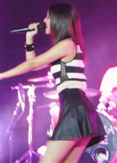 Victoria Justice Flashes Her Panties In Concert
