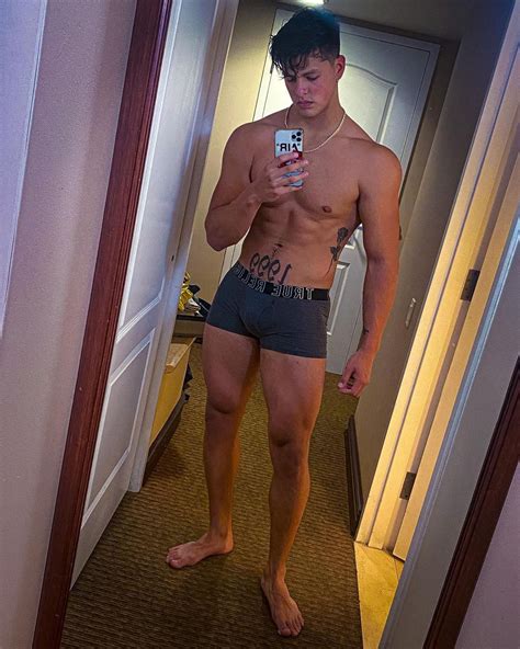 Daniel Padilla On Instagram “no Estoy En Mi Mejor Forma 🥺💔 Pero Me Gusto La Foto De Todos Modos