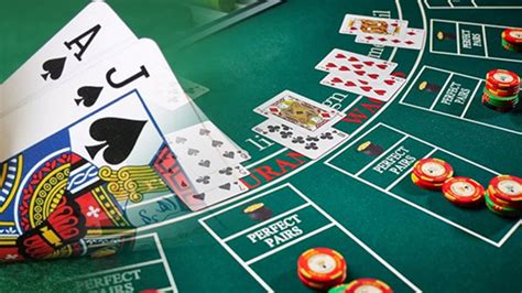 Each blackjack table will feature a circle or betting spot where players can place their chips for each betting round to make a bet. Blackjack Strategy and Winning Secrets - How to Win Playing Blackjack