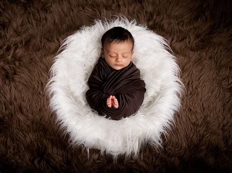Newborn Baby Photoshoot In Delhi Ncr By Vinus Images
