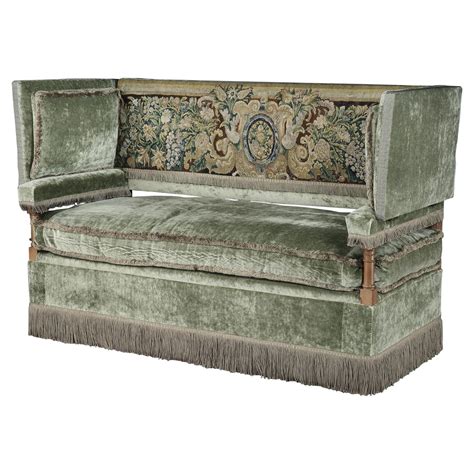 Knole Settee Cowdray Park English Lengyon And Co Olive Velvet