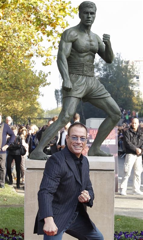The basic differences between suvs. Jean-Claude Van Damme huldigt standbeeld in Anderlecht in ...